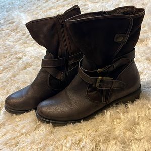 BareTraps Brown boots